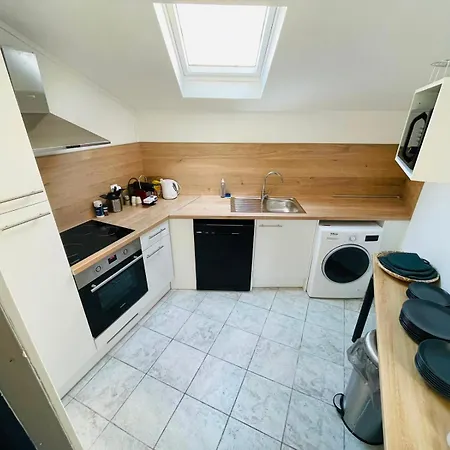 Maison Lafayette - 460 * روان